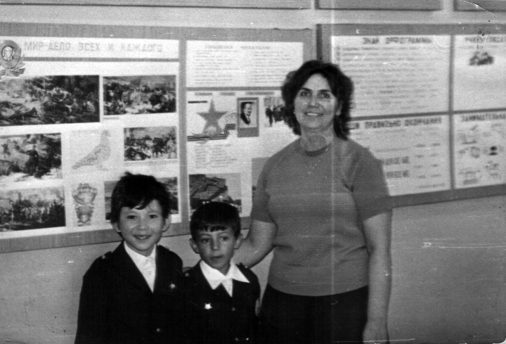 Зеленский в школе: почему президент ходил с мокрыми волосами и прогуливал уроки